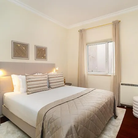 Whome Timeless Elegance In Chiado Апартаменти *